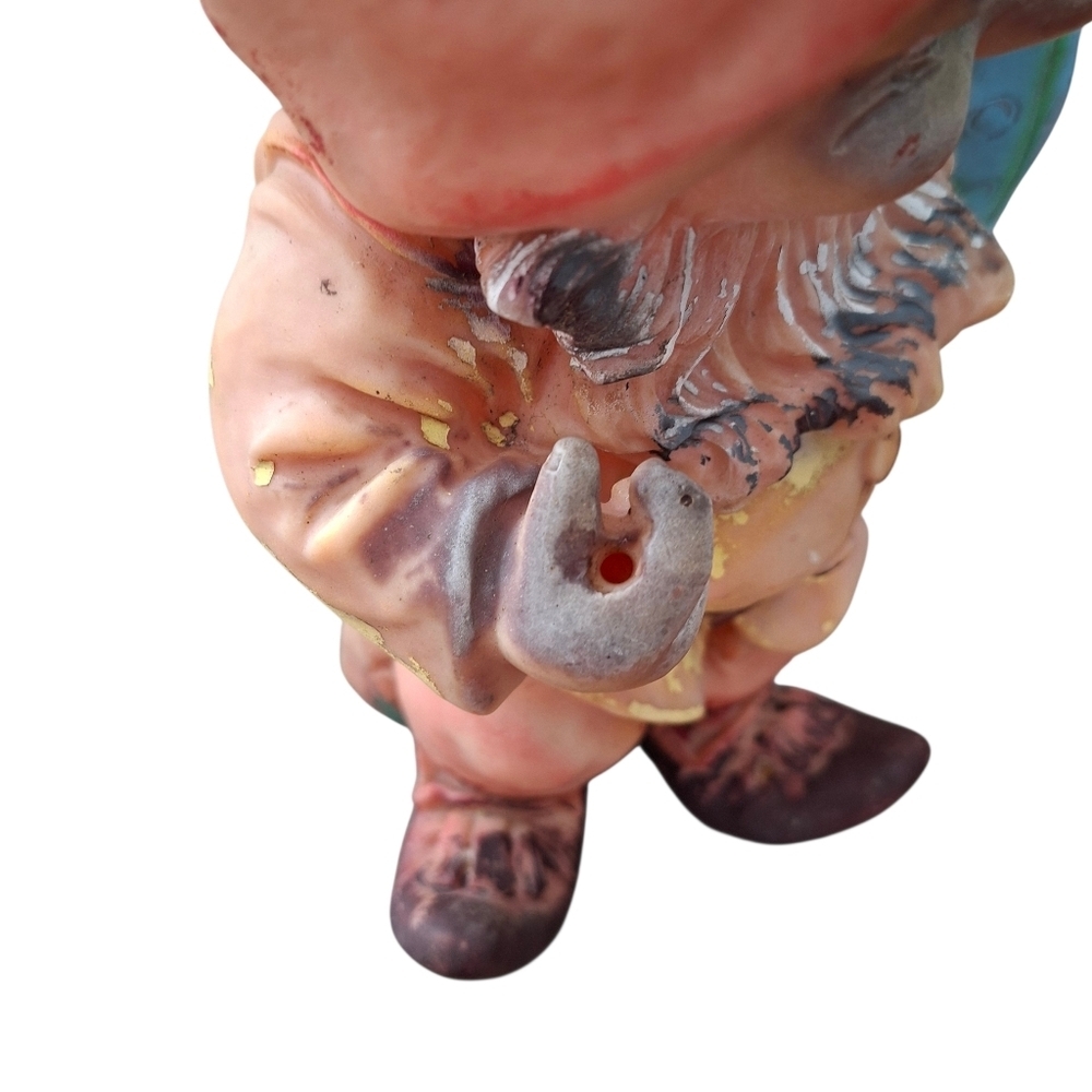 Vintage Resin Garden Gnome Statues Set of 2 Painted Weathered Look Heissner - Picture 12 of 15